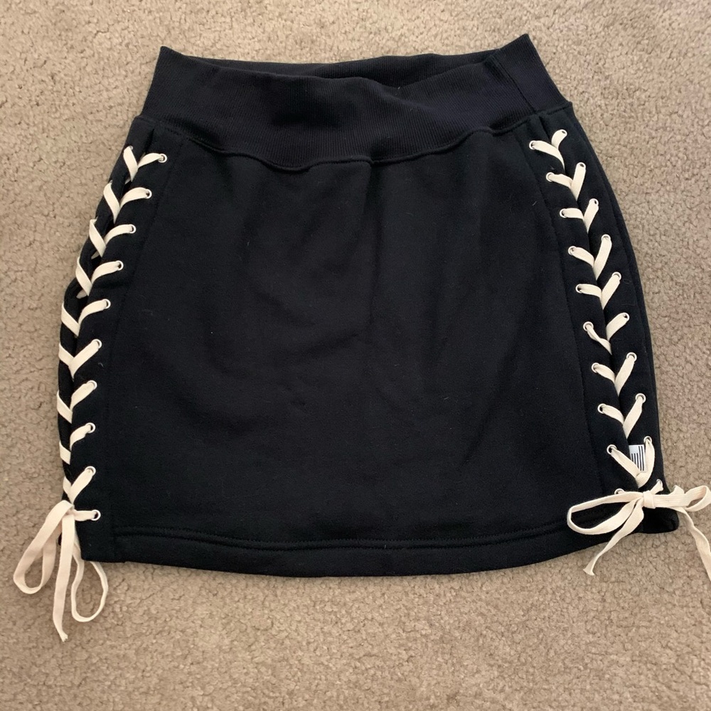 Good American Lace-Up Sweat Skirt